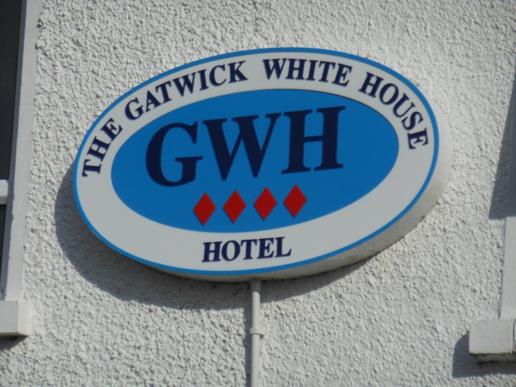 The Gatwick White House Hotel Хорли Экстерьер фото